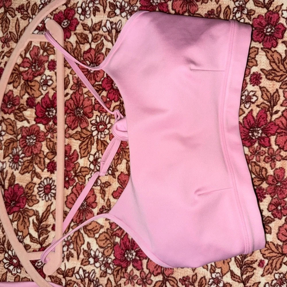 ALO Yoga Pink Set - Picture 4 of 5